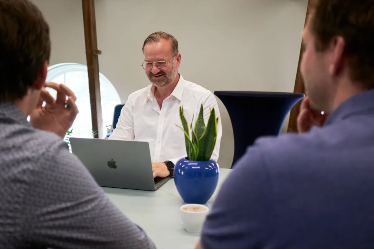 BrainStax team in gesprek: mensen staan centraal in onze aanpak